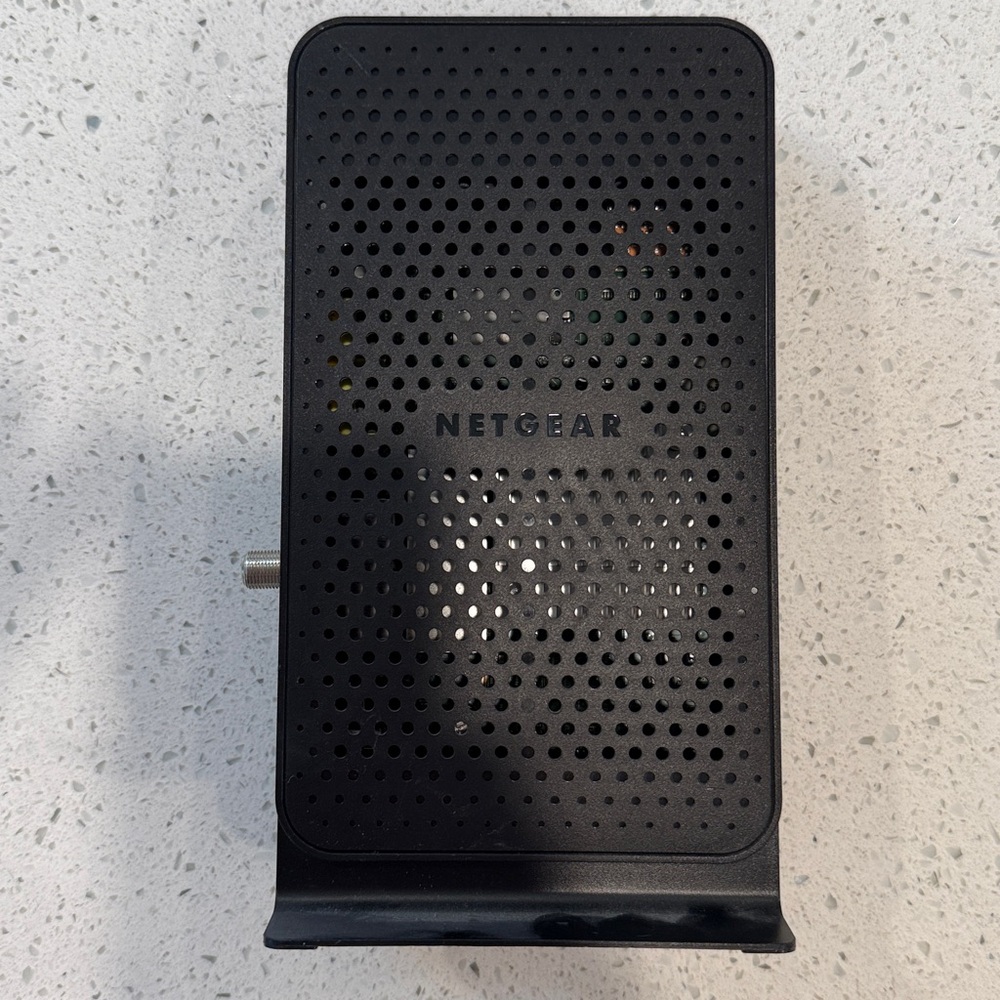 Netgear Black Networking Router - Picture 2 of 4